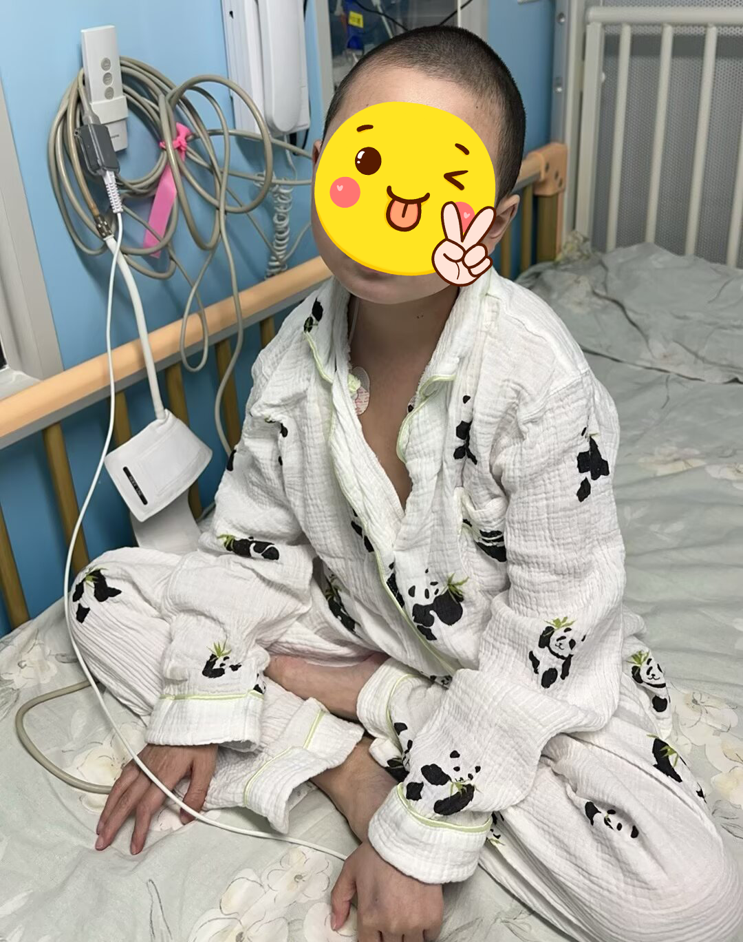 Mingming in the transplant unit during treatment